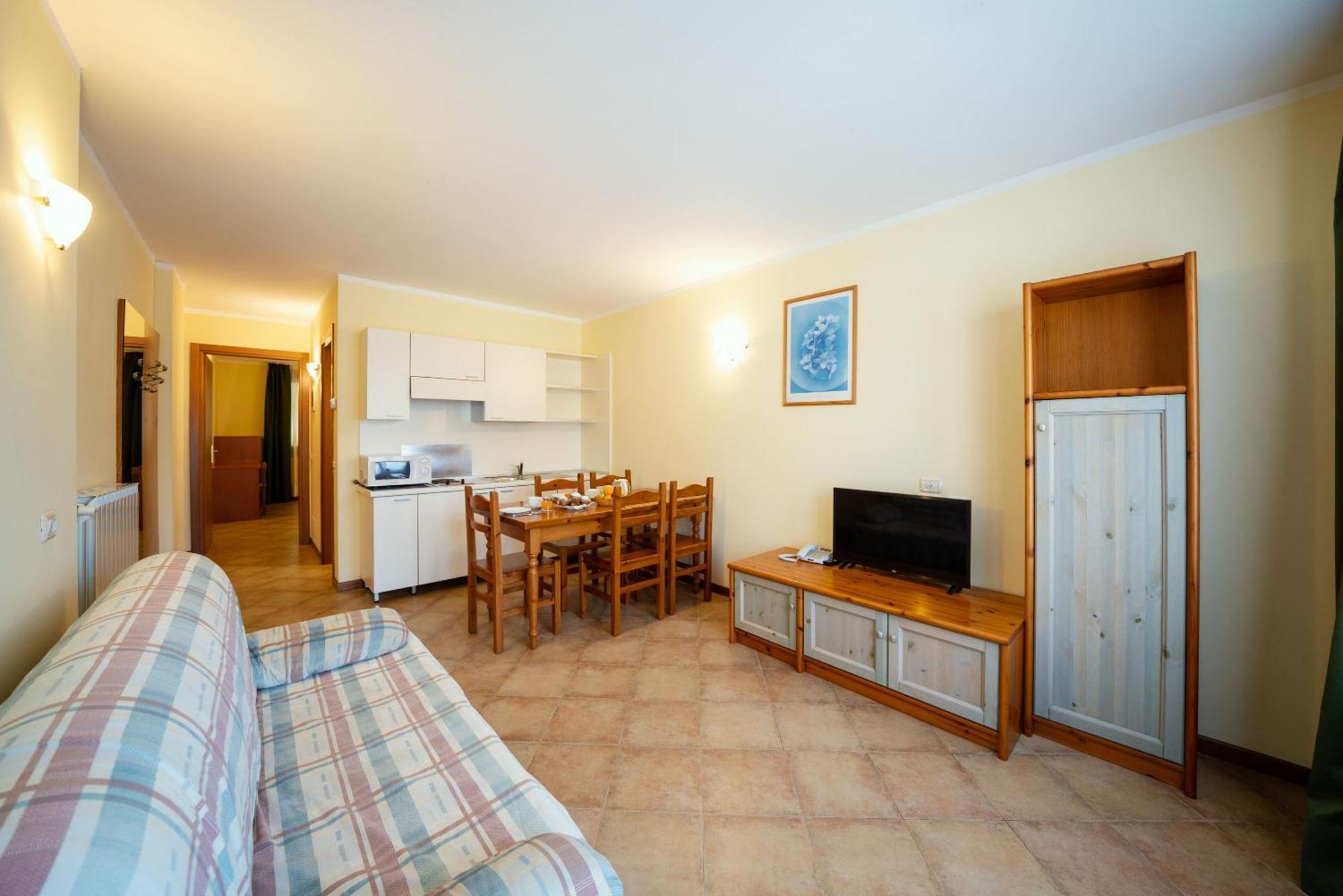 Hotel Residence Campi Tremosine Bilik gambar