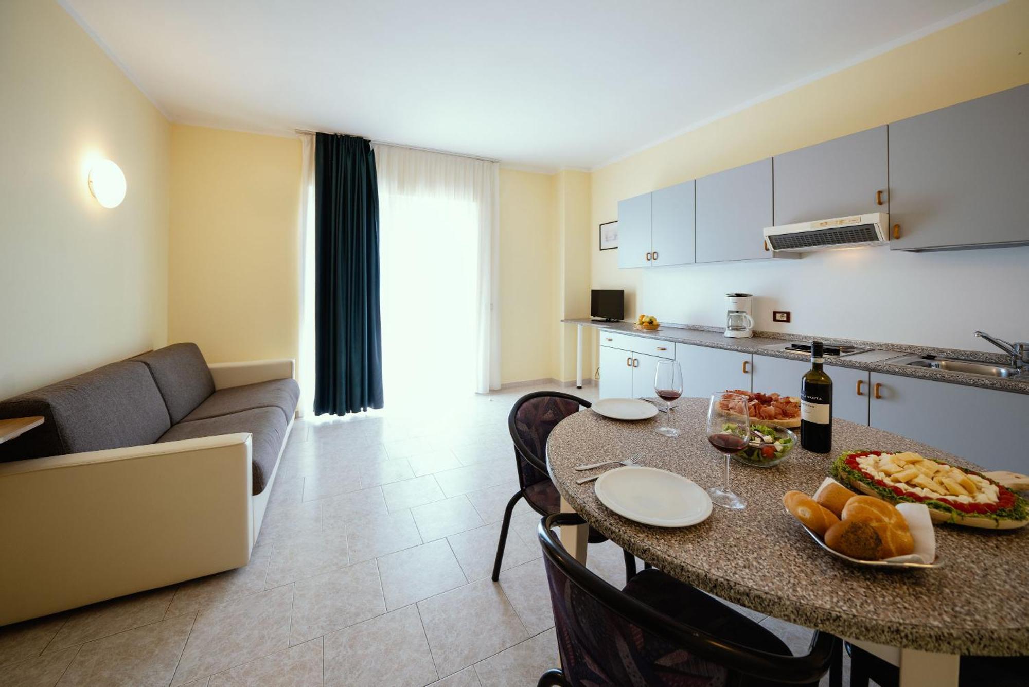 Hotel Residence Campi Tremosine Bilik gambar